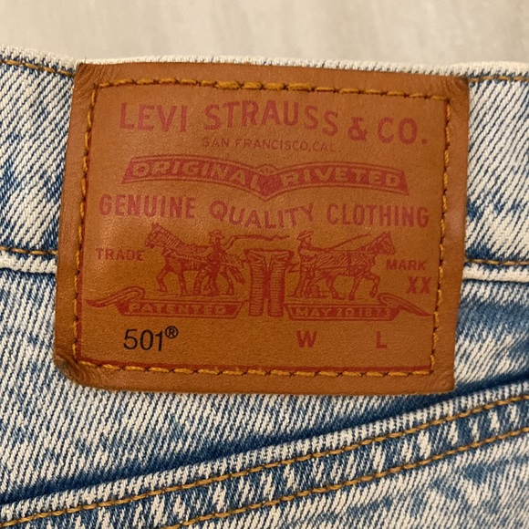 Levi’s Premium 501 Acid Wash Crop (2018), Capital E, 29x26, EUC, $129 MSRP - Picture 14 of 14
